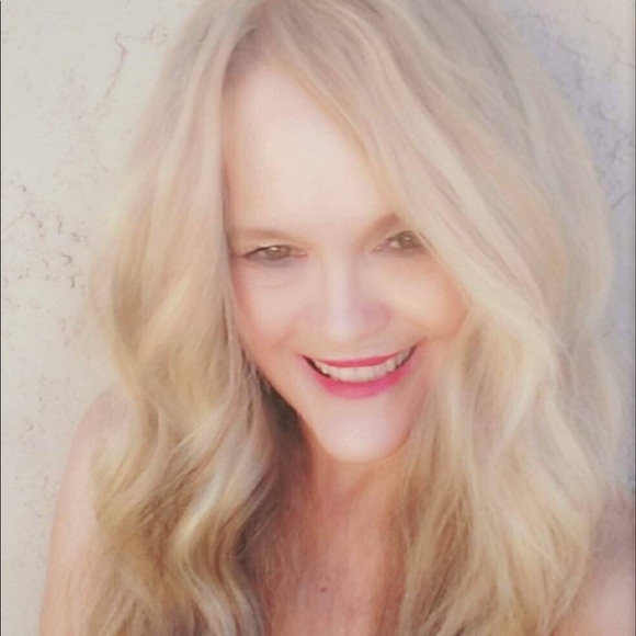 Meet your Posher, Donna - Picture 4 of 4